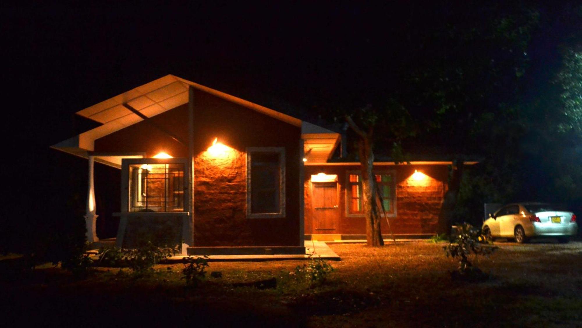 Pelican View Cottages Kataragama Exterior photo