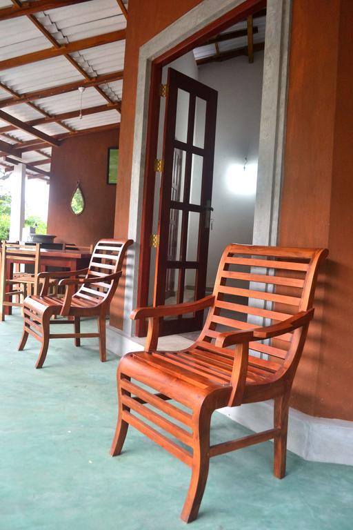 Pelican View Cottages Kataragama Exterior photo